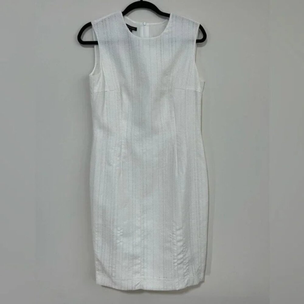 - Escada Sleveless Dress. PRISTINE condition. Size 8